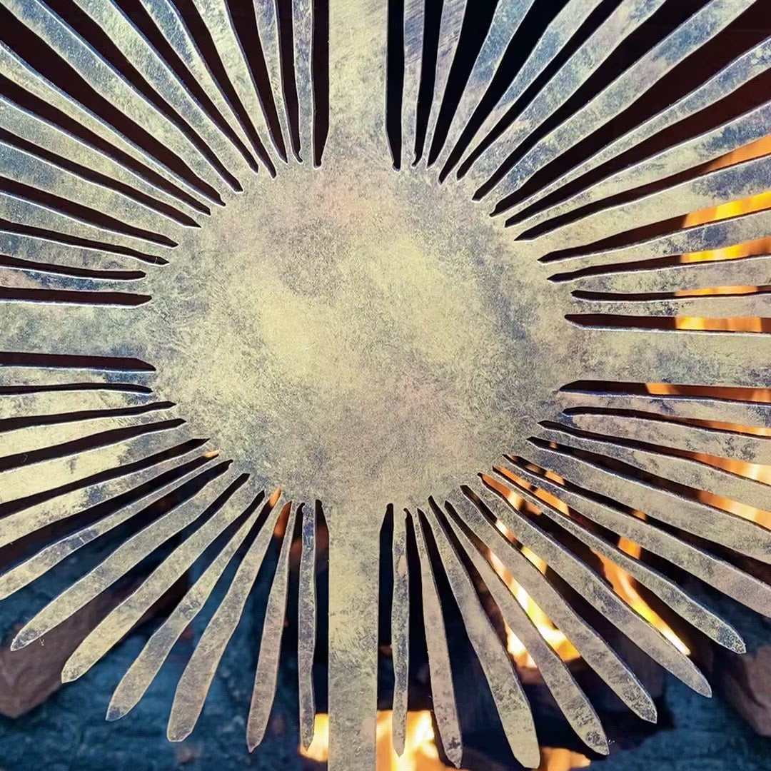 Load video: Halo Fireplace Screen