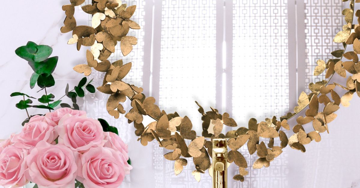 How Decorative Wall Mirrors Can Make a Room Look Larger