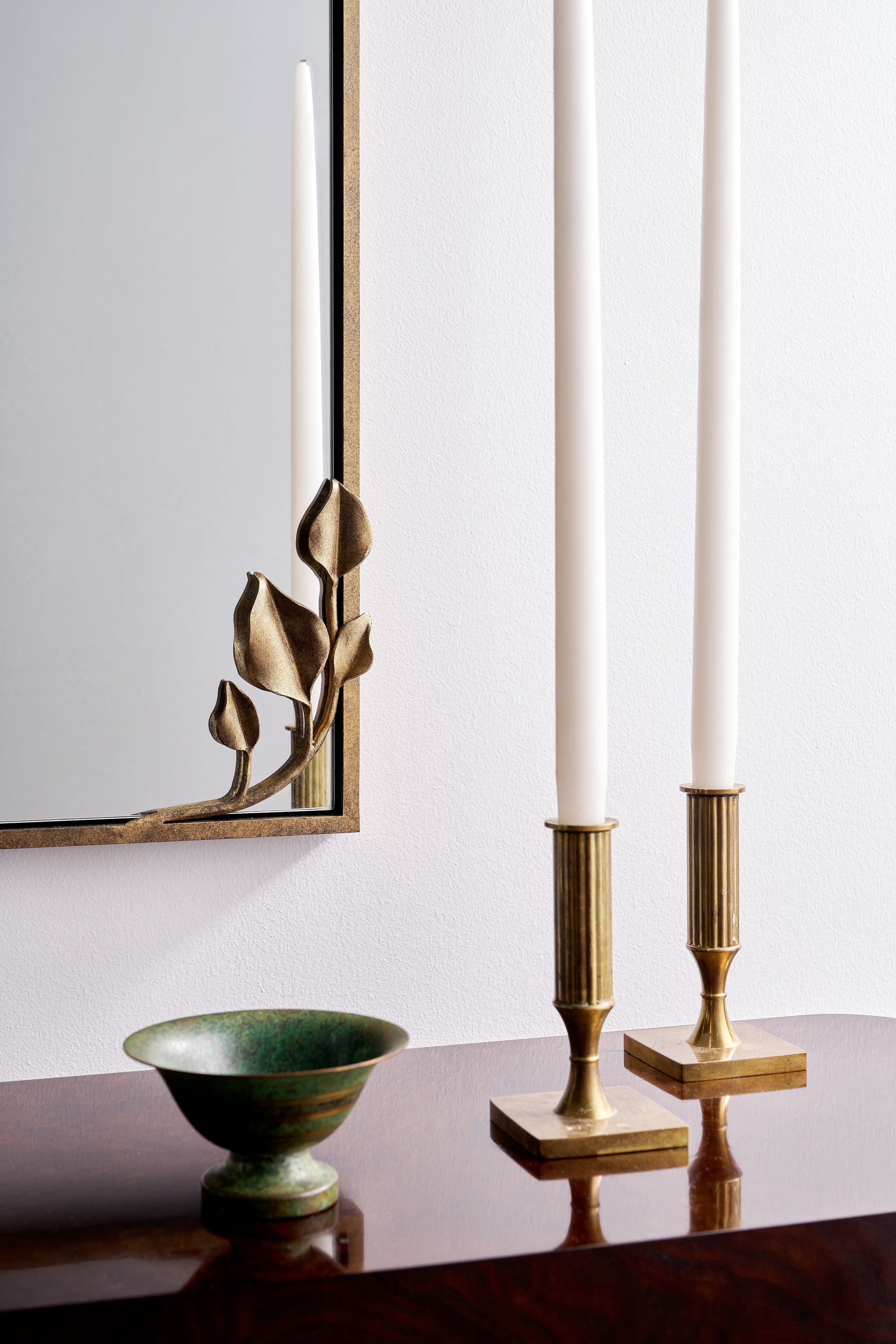 Graceful Mirror