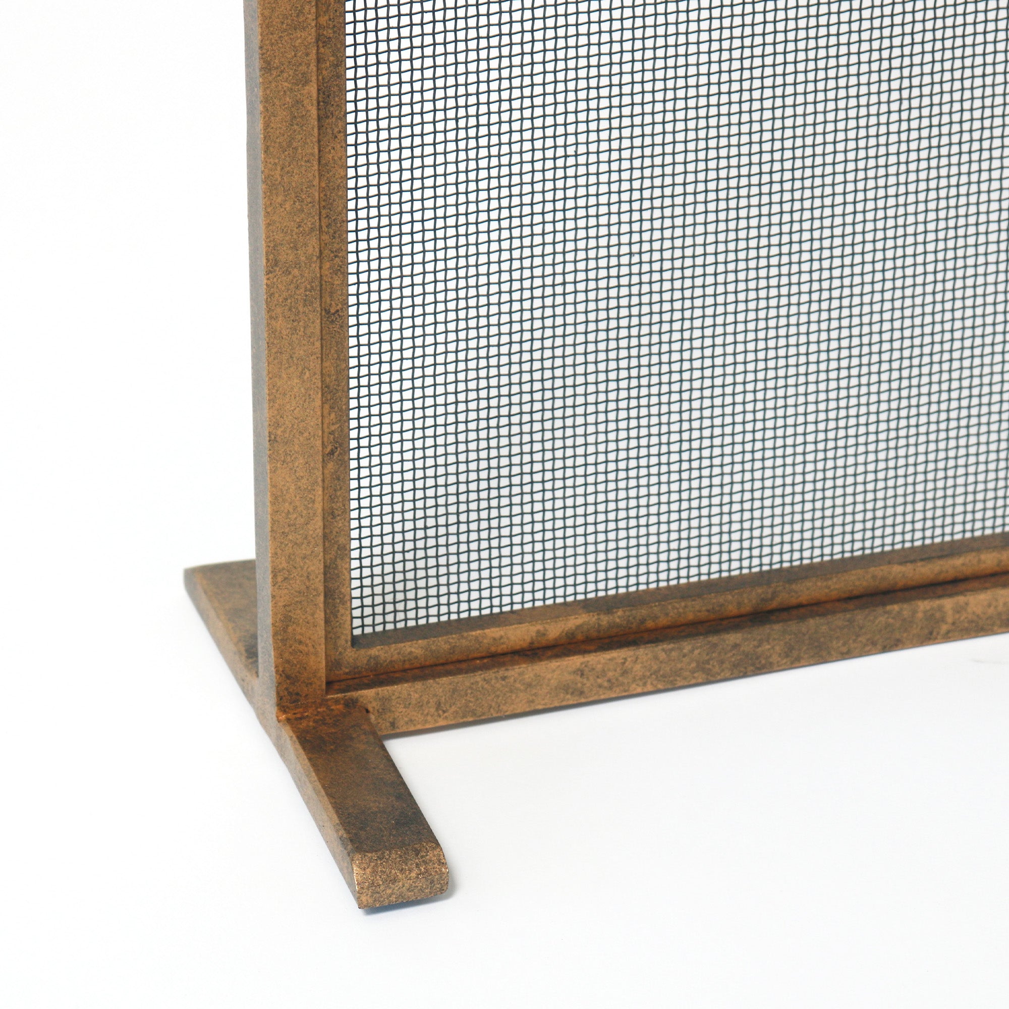 Dakota Fireplace Screen in Aged Gold – Claire Crowe Collection