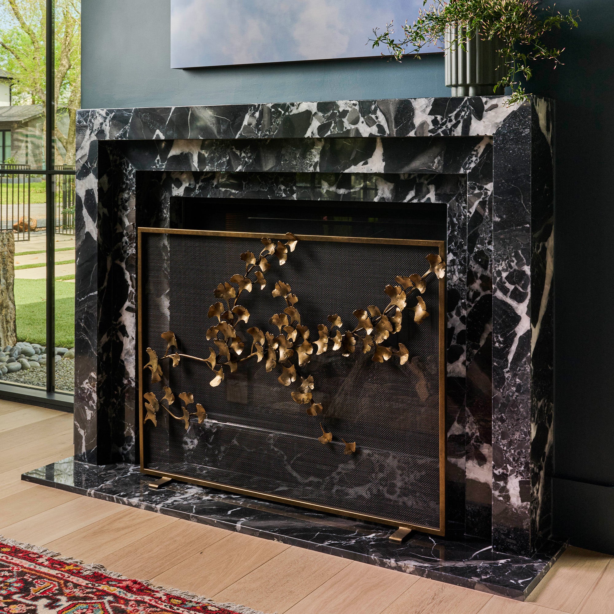 アンティーク　19世紀 ファイヤースクリーン装飾　グレイハウンド　ベークライト製 Ginkgo Leaf Fireplace Screen | Claire Crowe Collection
