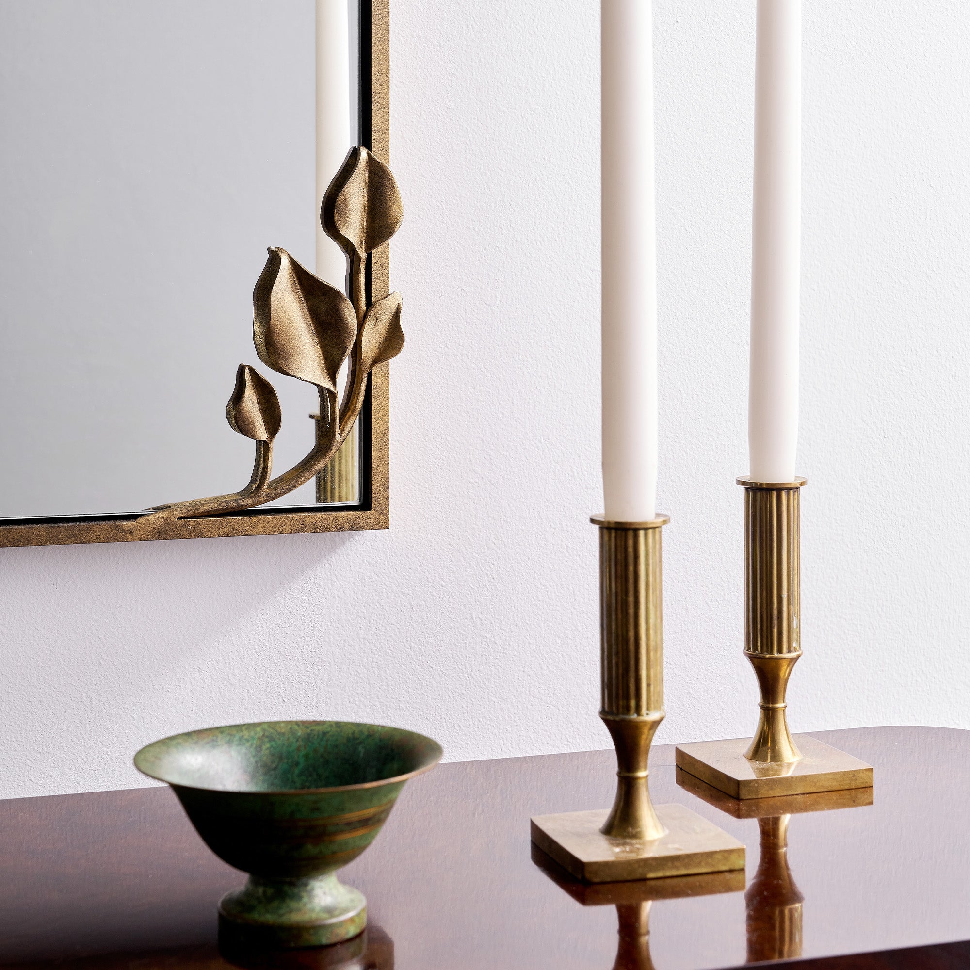 Graceful Mirror