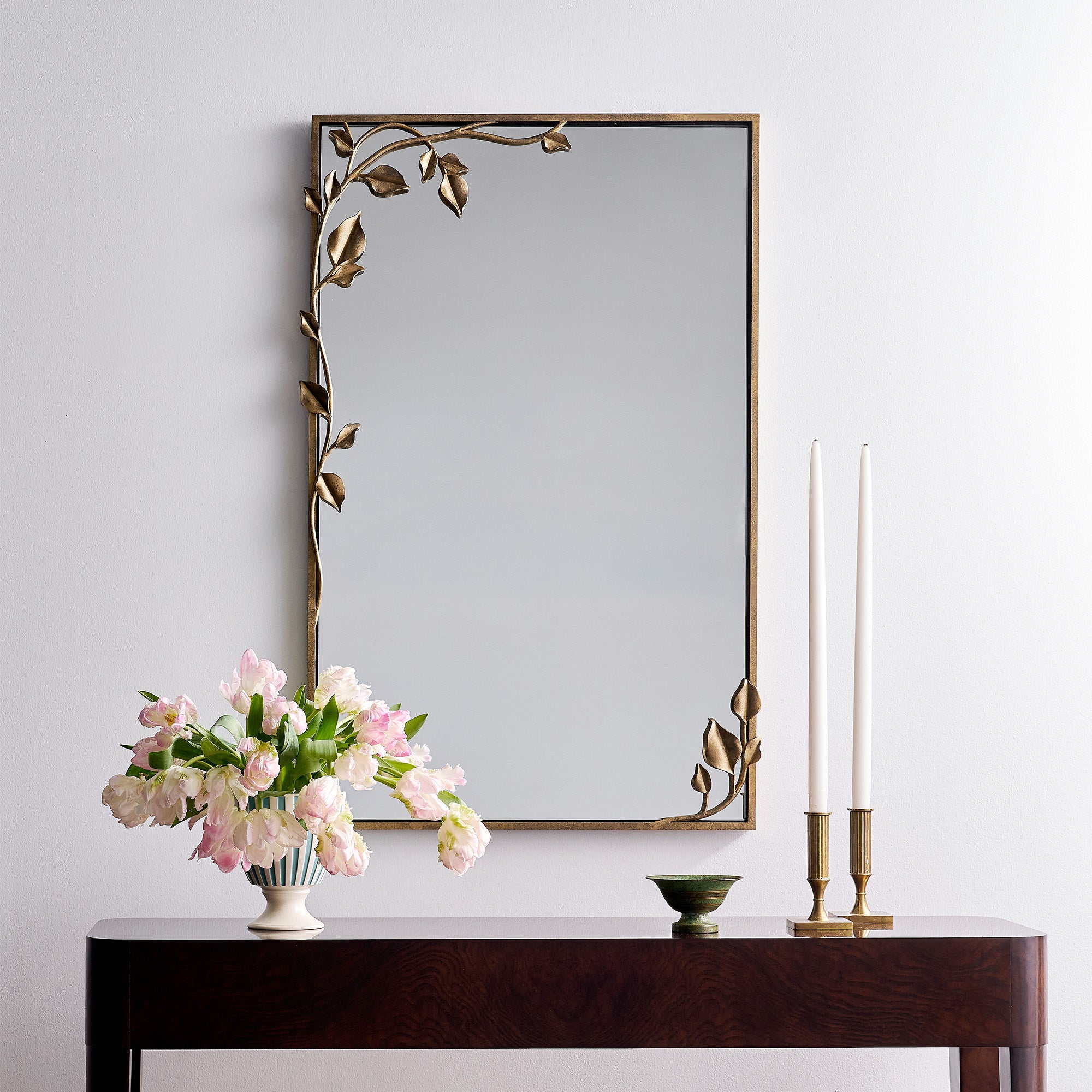 Graceful Mirror