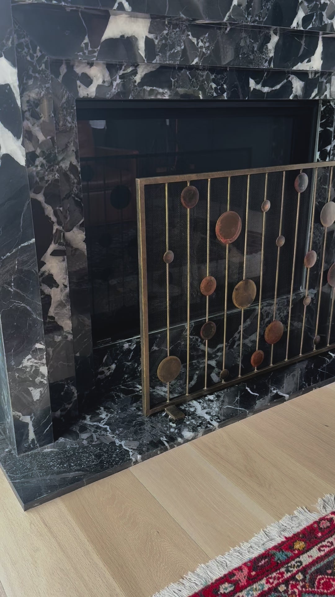 Load video: Striker Fireplace Screen