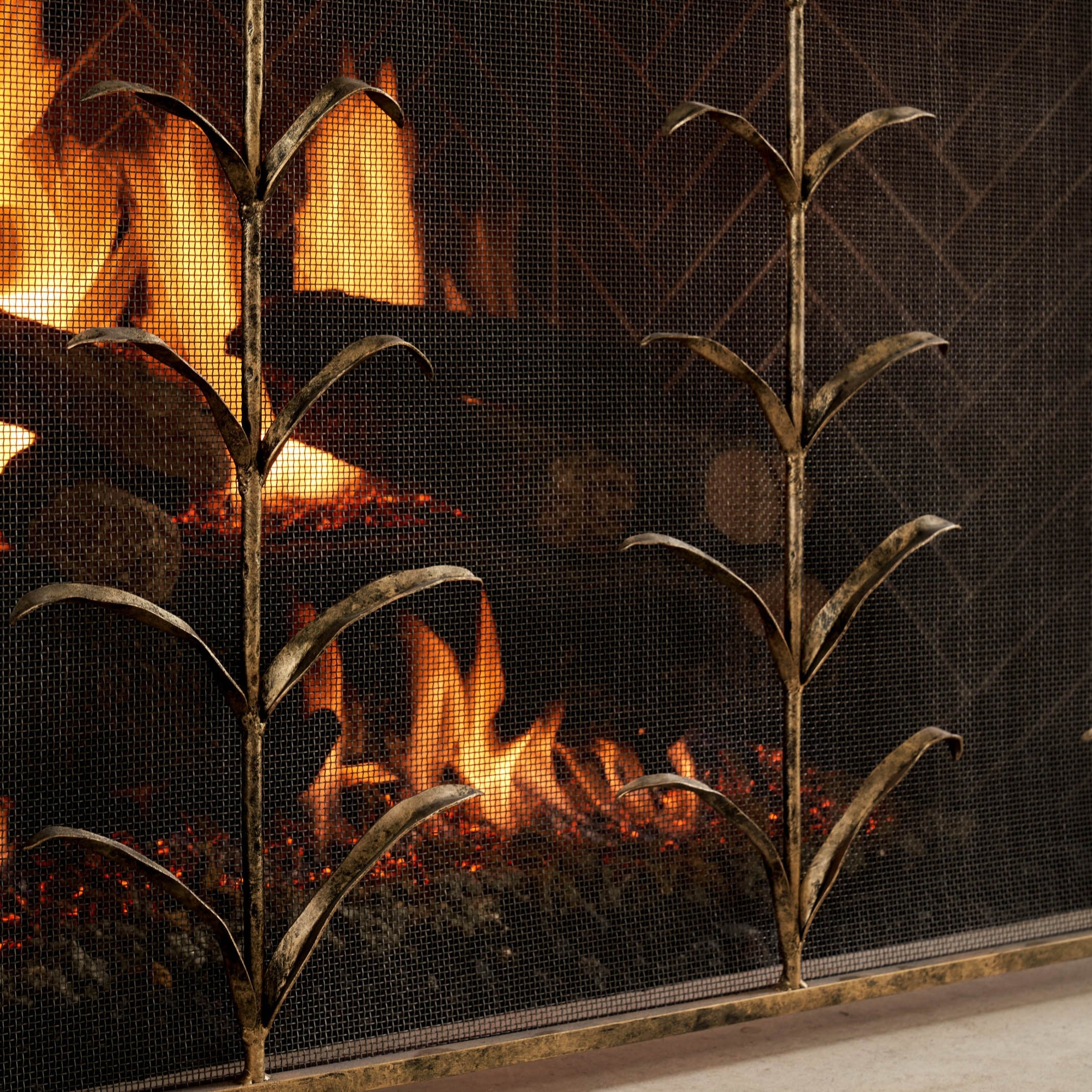 Lily Stems Fireplace Screen in Tobacco